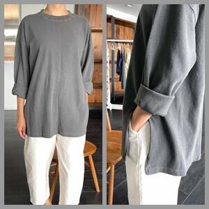 LE BON SHOPPE Sunday Tee in Coal Heavy cotton size Medium